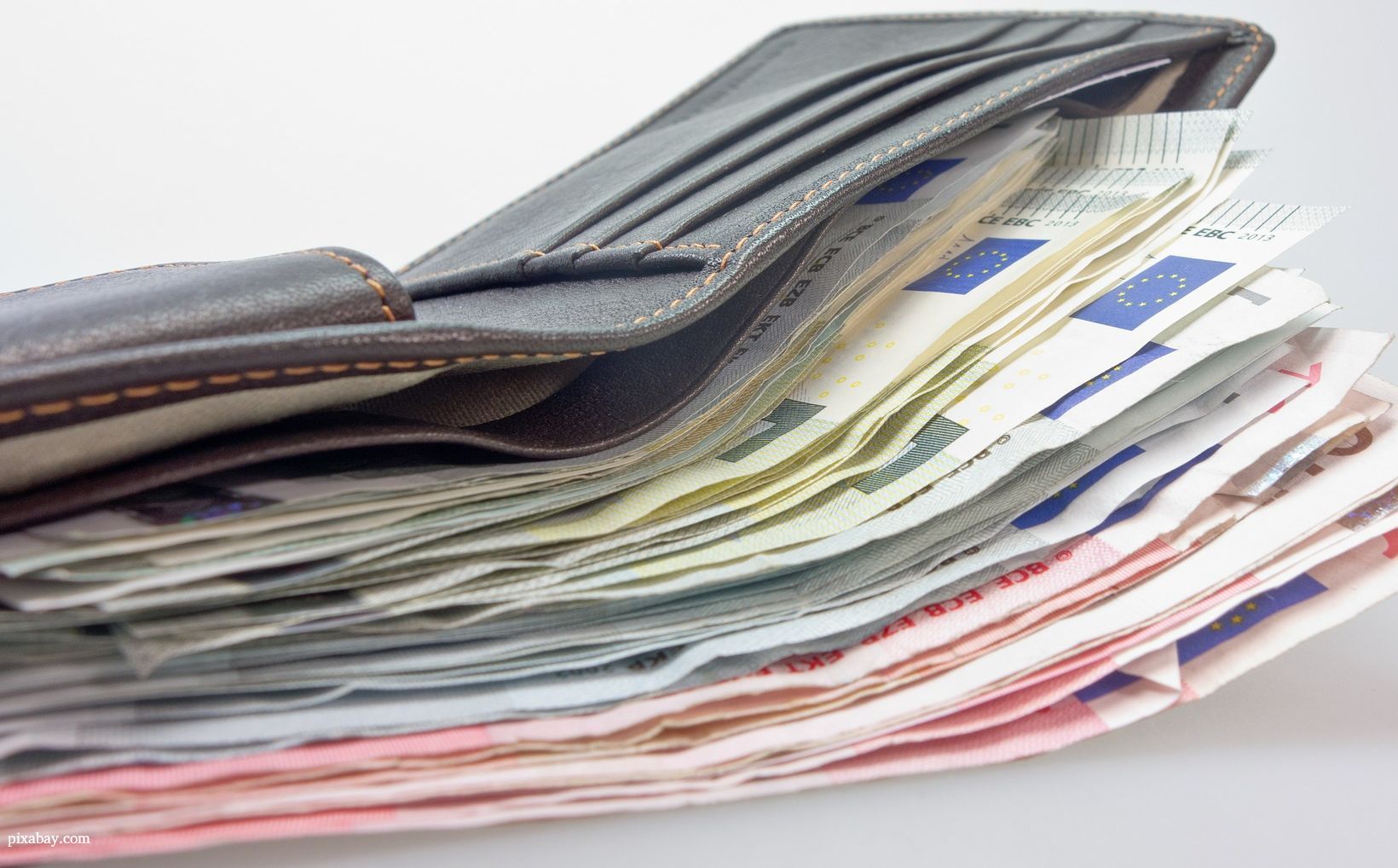 Cash payment ban is coming - Polish Economy Forum