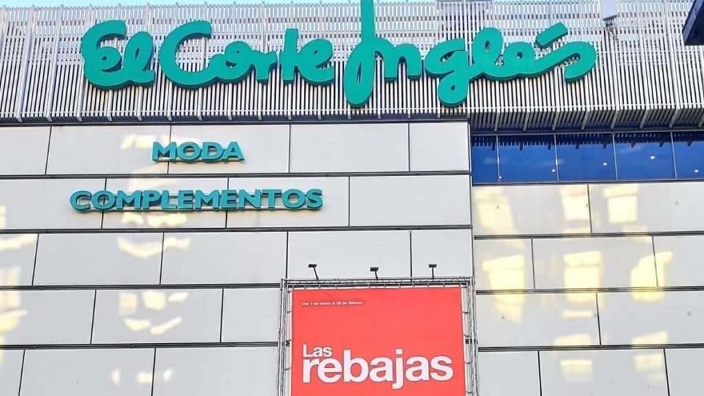 An El Corte Inglés shop assistant with obsessive-compulsive disorder receives a permanent disability pension after the refusal of Social Security