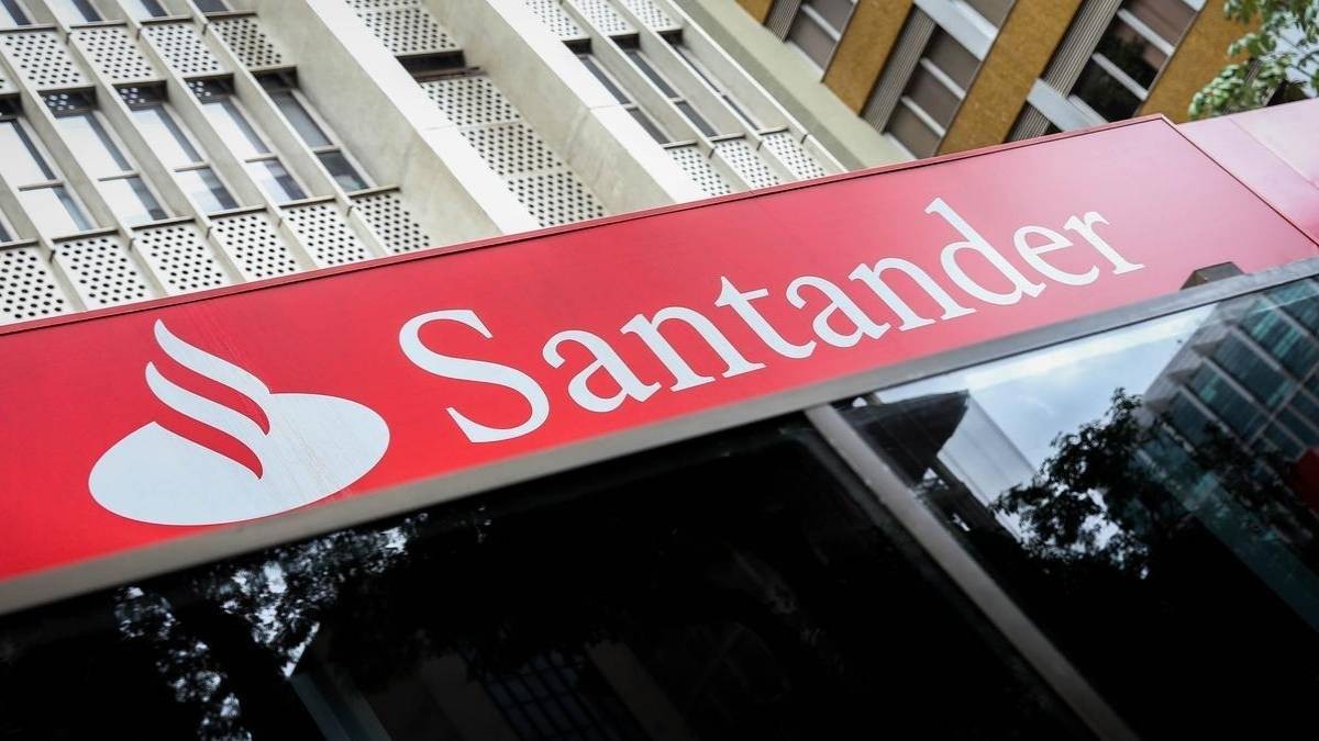 Banco Santander 'gives' you an iPhone 16 until February 15: these are the requirements