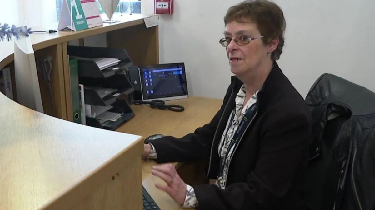 A woman with 64 years and the doors of retirement start working as an apprentice: "Age should not matter"