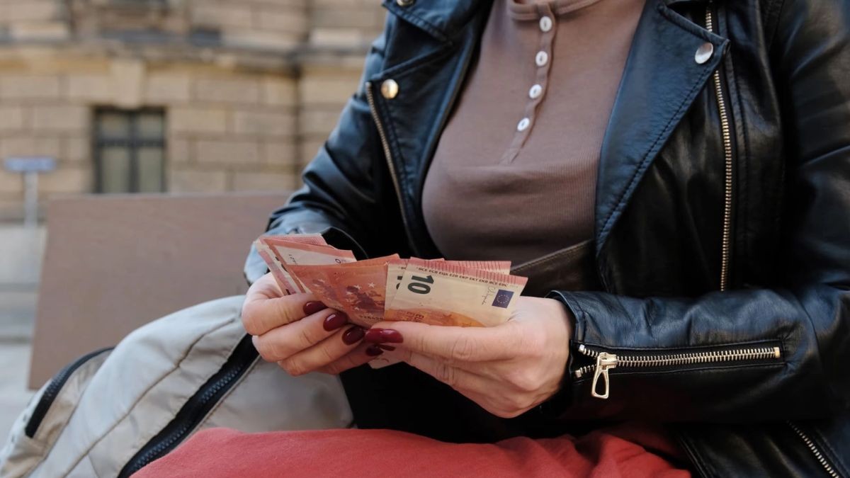 The Social Security Simulator to know if you can continue charging the minimum vital income although your income increases