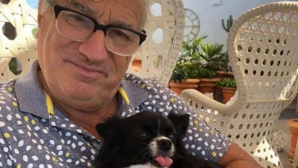 Alan (74 years): "I moved to Spain to enjoy my retirement and now I charge a pension of 687 euros and work cleaning houses and taking care of dogs"