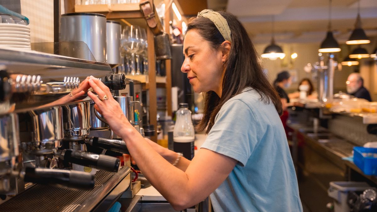 A waitress is fired after taking the medical leave for temporary disability and justice says it is inadmissible with compensation of 3,019 euros