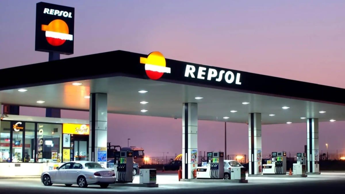 The price of gasoline takes a 180 -degree turn by playing minimums before finishing August and diesel is sold at less than 1.00 euro in these gas stations