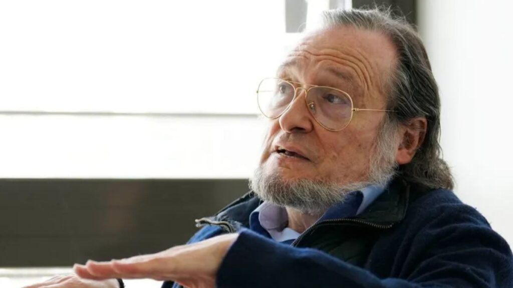Becerra Child (74 years old), economist: "The middle class we know in Spain is disappearing at vertigo speed and will only remain ..."