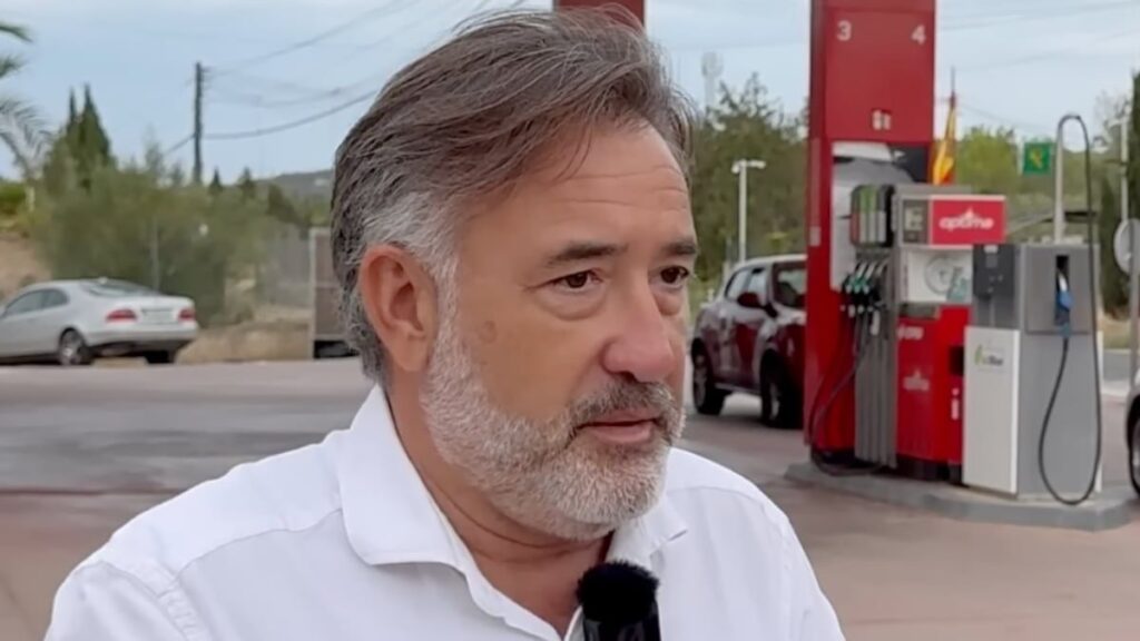 Tomeu Clar, owner of seven gas stations: "Of each liter of gasoline we barely have between 10 and 25 cents, the rest is taken by the state and raw material"