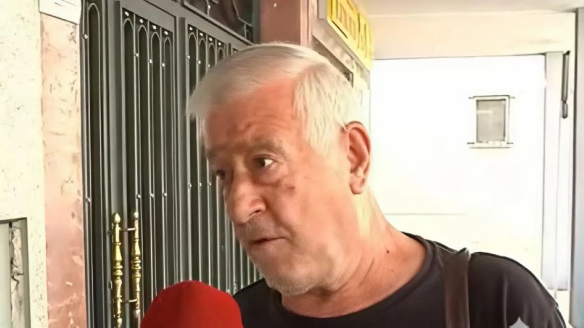 Roberto, retired from Madrid, bluntly with ATMs: "There should be a floppy disk and say what to do"