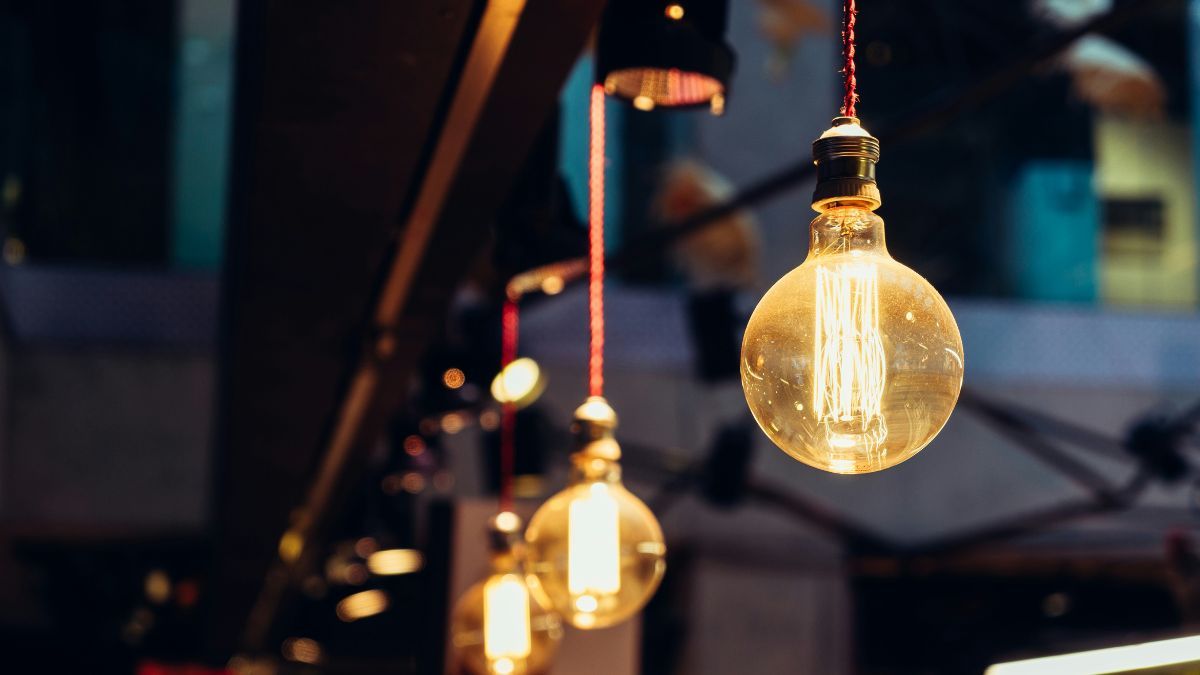 Price of light today, September 8, 2025, for hours: the cheapest hours and faces within the PVPC