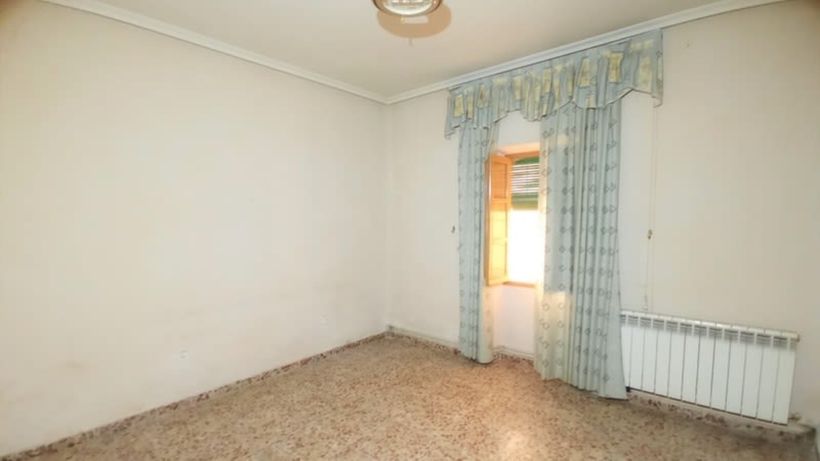 BBVA Chalet Salon for sale for 40,000 euros