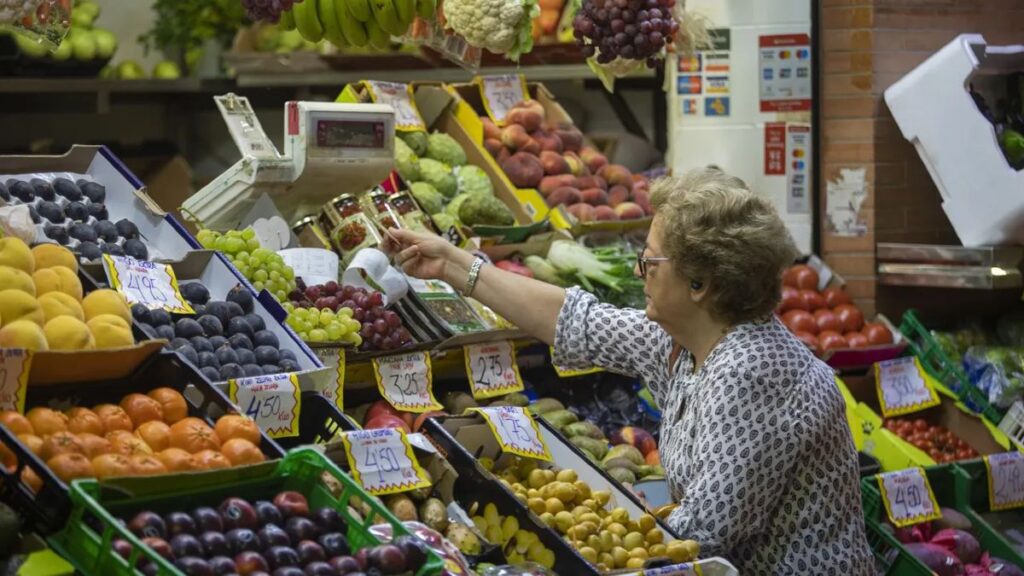 The CPI remains at 2.7% in August and underlying inflation rebates up to 2.4%