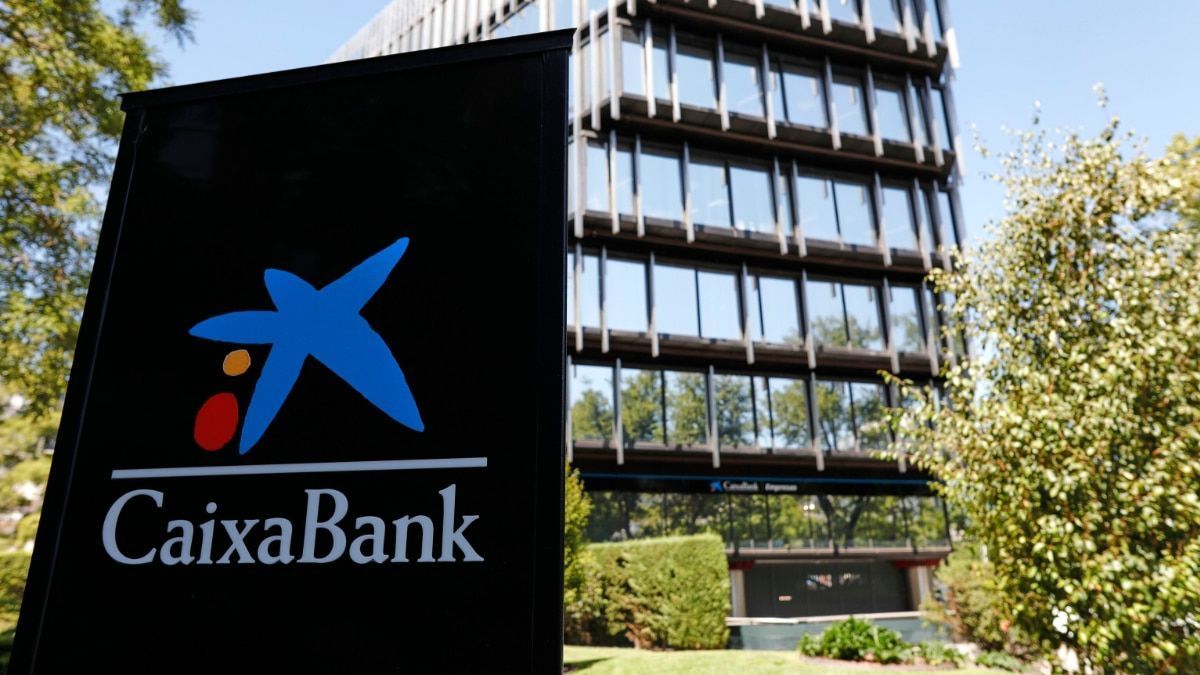 A man dies leaving a debt of 35,941.22 euros and CaixaBank claims his children, who must respond with the house they received in inheritance