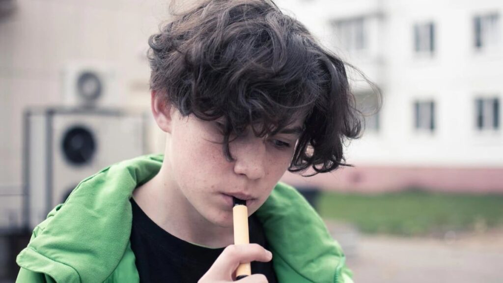 The new anti -tabaco law will sanction the minors they smoke, and it will be their parents who pay the fines of up to 600 euros