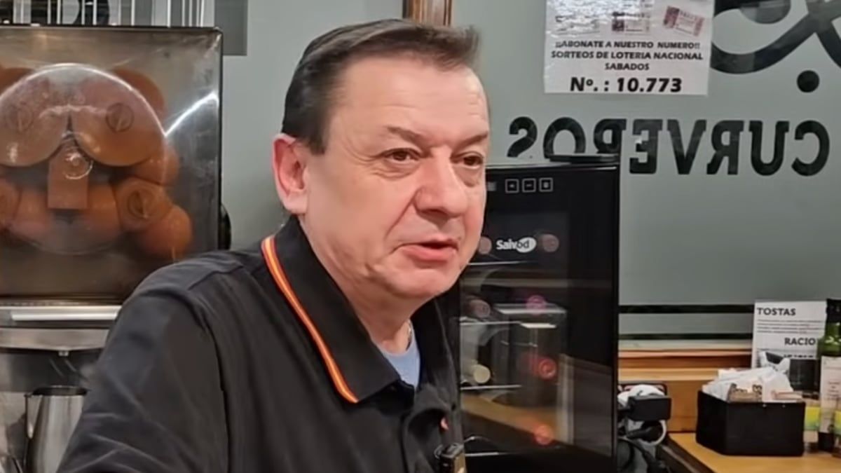 Javi, owner of a bar with 50 years of experience: "A waiter charges 1,300 euros, but it costs me 3,700; the rest is taken by the state"