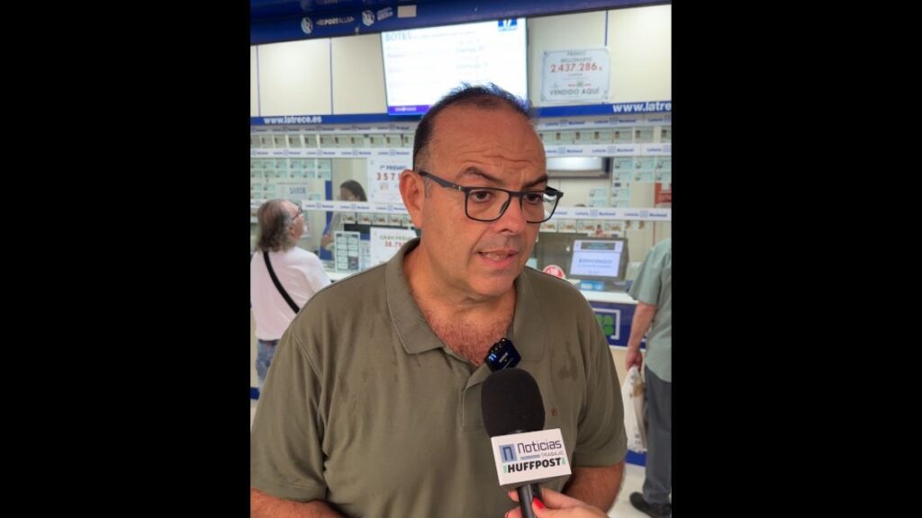 Jesús Ibáñez, owner of a lottery administration: "We received only 90 cents for each tenth of Christmas Lottery. We are talking about the Treasury takes 19.10 euros"