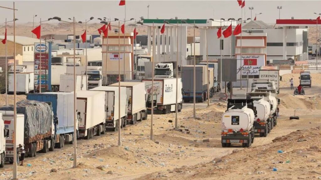 Moroccan truckers protest the fine they put on the border with Spain if they have more than 200 liters of fuel in the tank