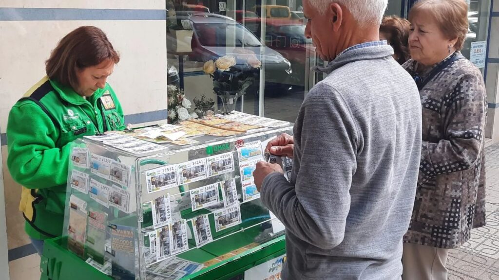 They denie the permanent disability to an eleven seller with depressive disorders because their work can be “beneficial” at the mental level