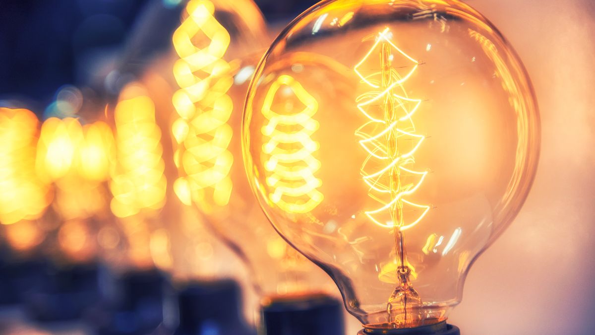 The price of electricity today, Friday, October 10, 2025: the cheapest and most expensive hours within the PVPC