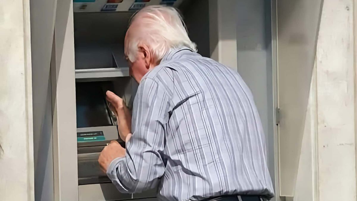 When are pensions collected in October 2025: Dates for CaixaBank, BBVA, Santander, ING and Social Security