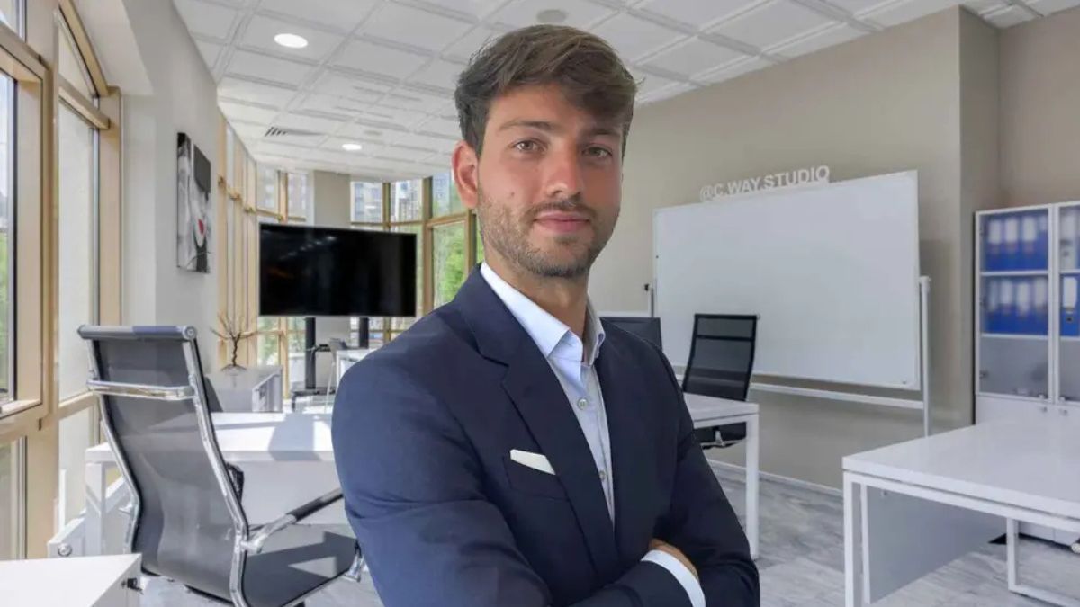 Andrés Millán, lawyer: "People buy houses without having a clue about anything. The mortgaged house is a guarantee for the loan, you respond with all your present and future assets until you pay off your debt"