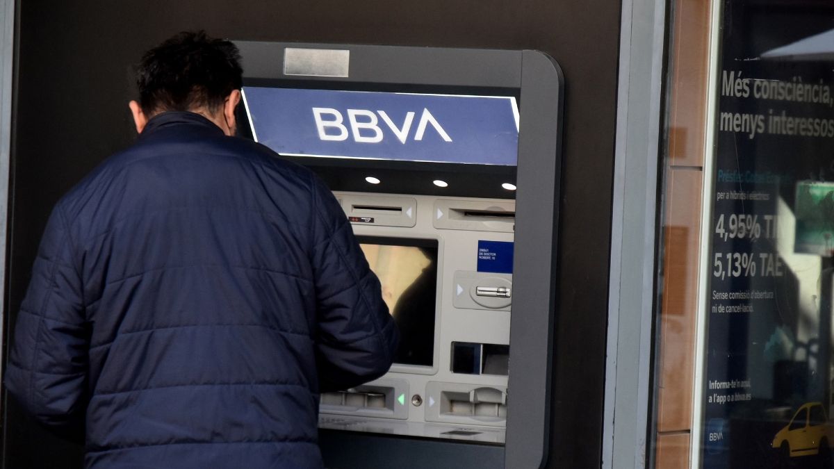BBVA gives away up to 760 euros for using Bizum or paying with a card to customers who meet a requirement