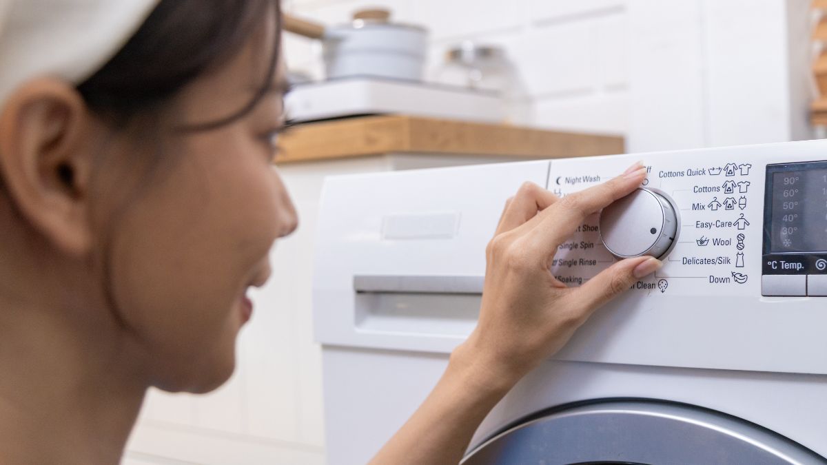 The price of electricity today, Tuesday, October 28, 2025: the cheapest and most expensive hours within the PVPC