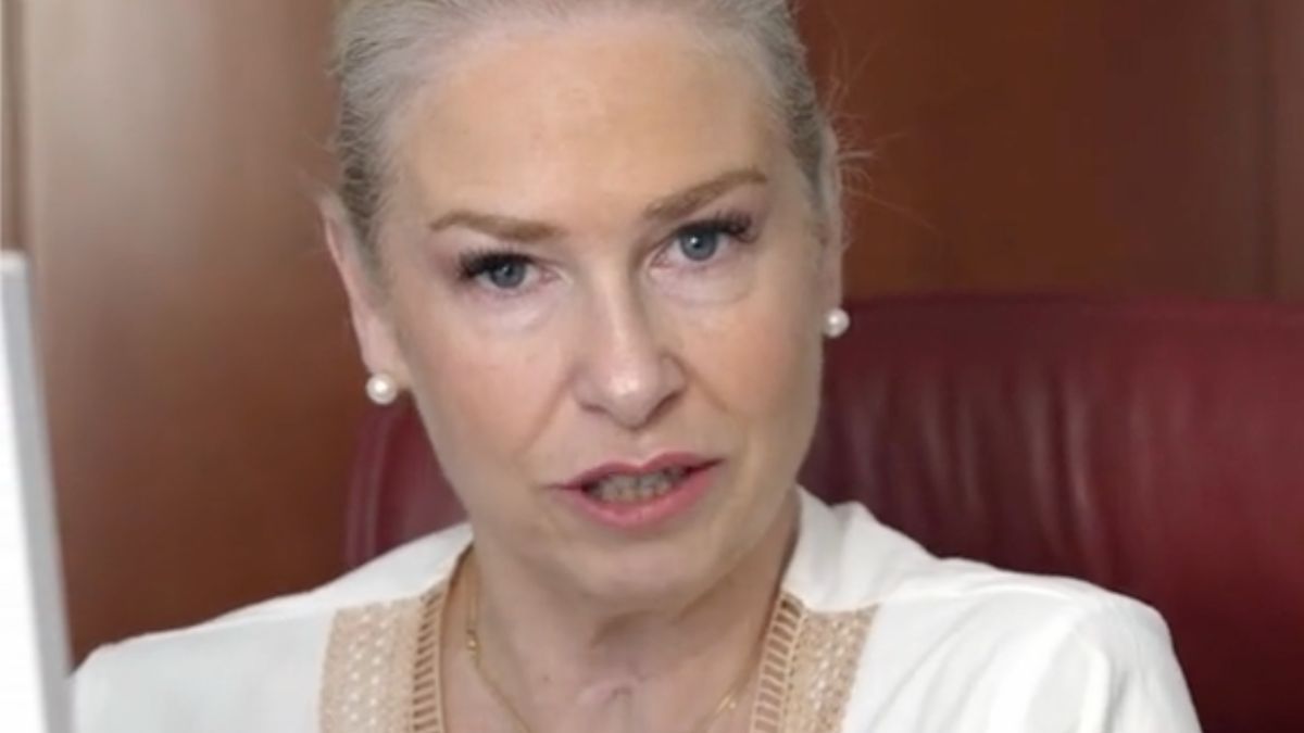 María Pilar Dancausa, Business Advisor: "I would eliminate unemployment because it only creates bums"