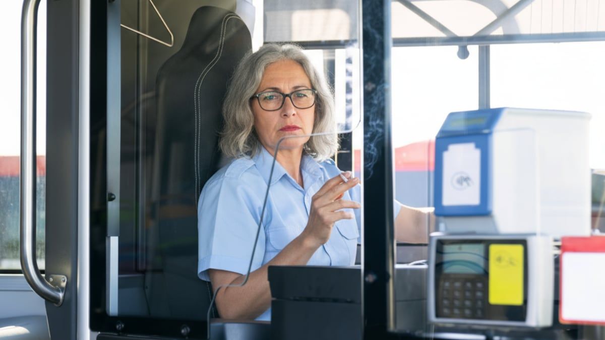 A 57-year-old bus driver achieves a permanent disability of 2,500.42 euros for her consumption of alcohol and cannabis combined with a depressive disorder: justice supports it
