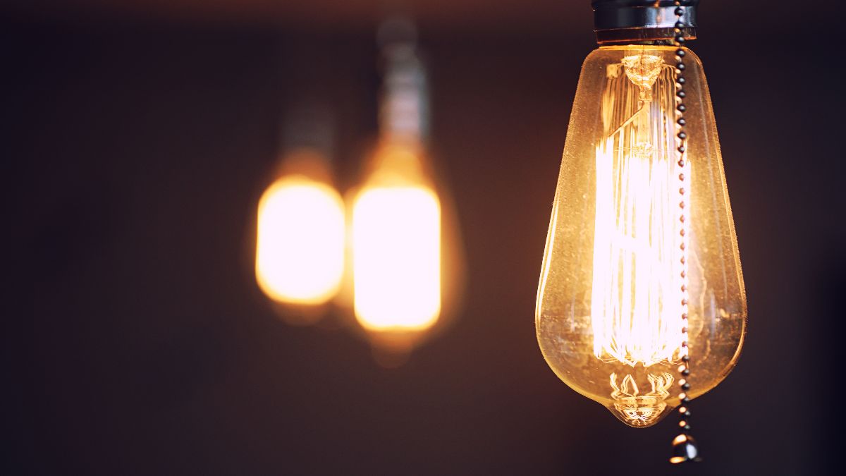 The price of electricity today, Monday, November 3, 2025: the cheapest and most expensive hours within the PVPC