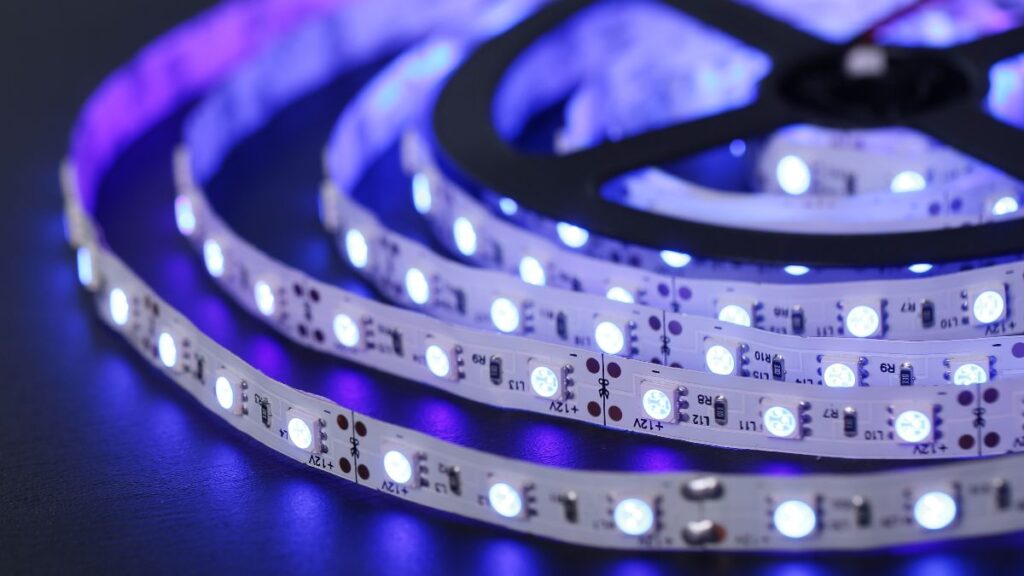 Hourly electricity price tomorrow, Wednesday, November 5, 2025: when is it cheapest and most expensive