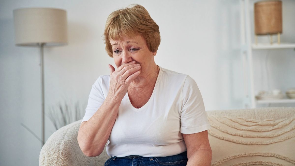 A 64-year-old cleaner asks for voluntary leave from her company to request early retirement: Social Security denies it and now she cannot return to her position