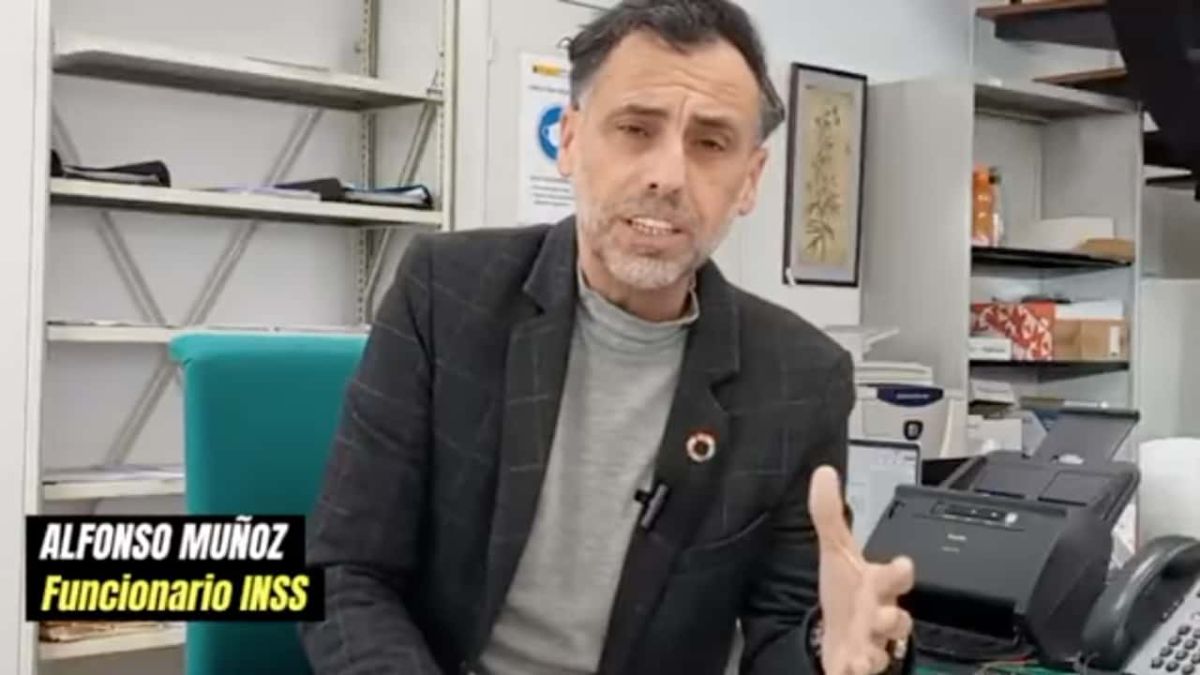 Alfonso Muñoz (57 years old), Social Security official, on extra pension payments: "You will receive 400 euros if you start collecting the pension on April 25"