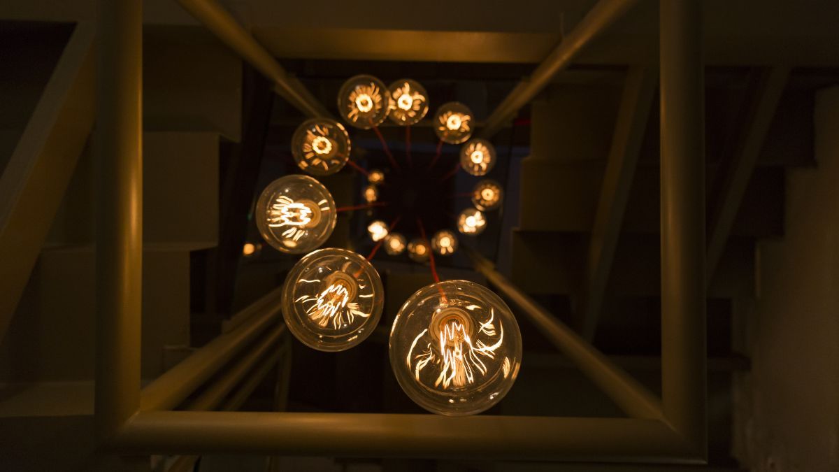 The price of electricity Saturday, November 15, 2025: the cheapest and most expensive hours within the PVPC