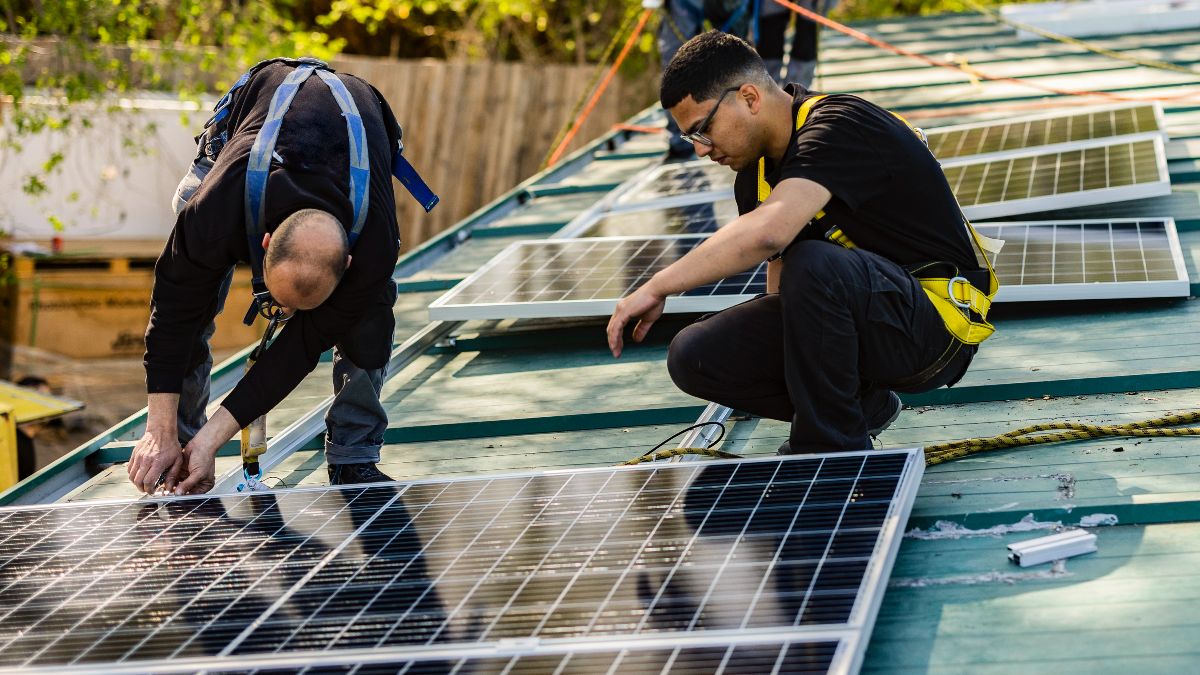 Sergio, about installing solar panels at home: "I do not recommend them, I have saved 250 euros in a year and the installation costs more than 6,000 euros, it takes 15 years to pay it off"