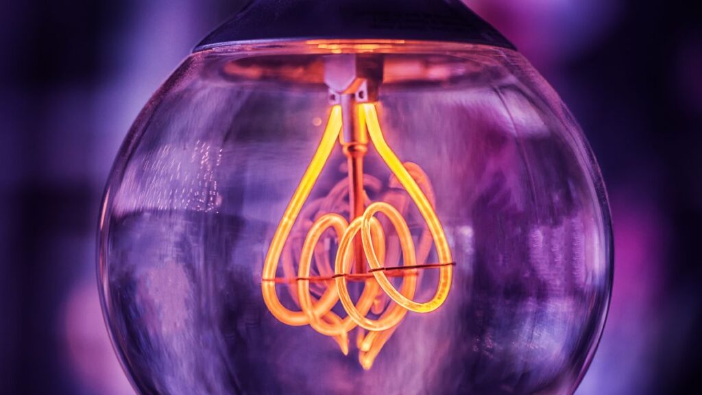 The price of electricity tomorrow, Wednesday, February 18, hourly: the cheapest and most expensive hours of the day