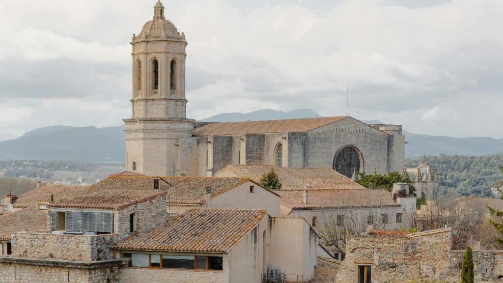 A neighbor leaves more than 1.5 million euros as an inheritance to restore her parish church: "Geli has been an angel for this town"