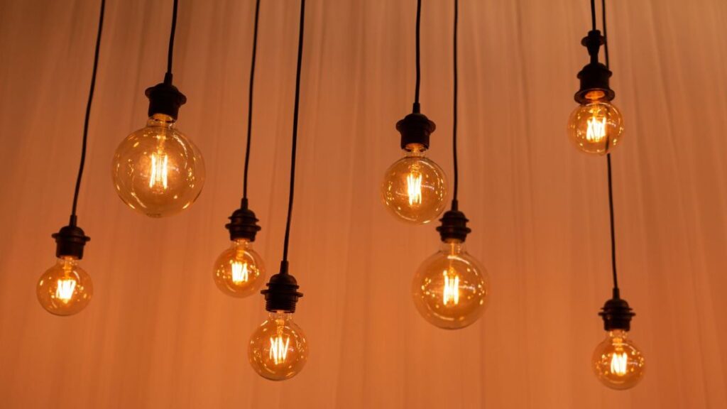 The price of electricity tomorrow, Friday, February 27, by hour: when is it cheapest and most expensive on the day