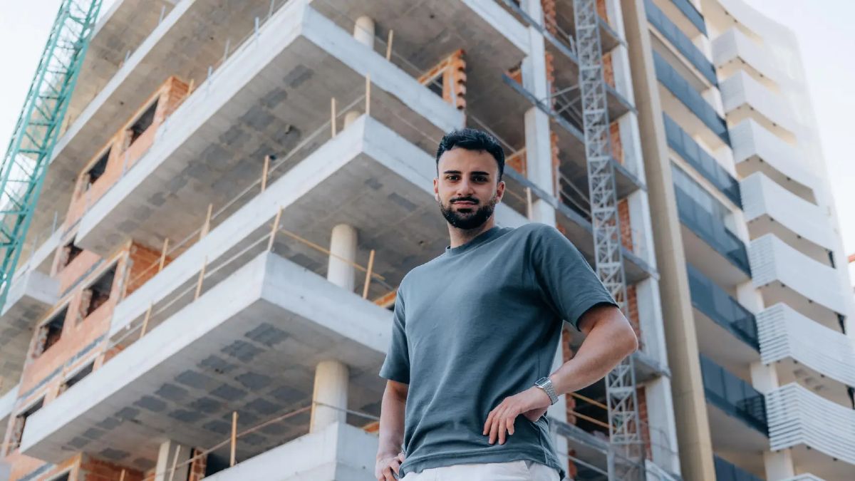 Antonio, 26 years old, owner of 4 apartments: "You can save money on a house if you save 800 euros a month and live with your parents"