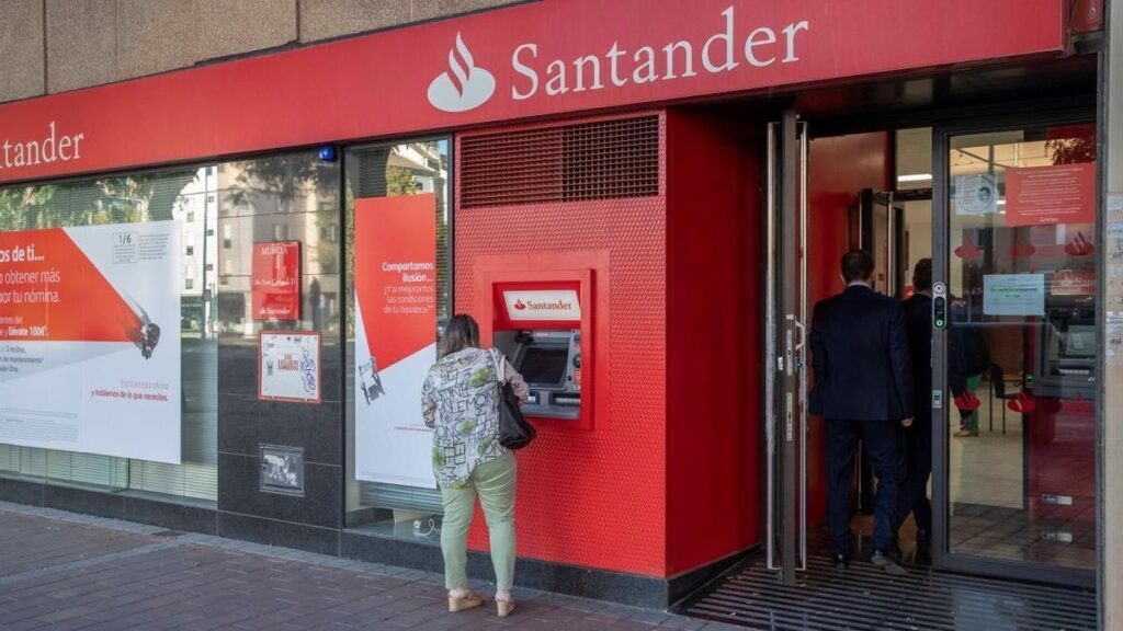 Banco Santander obliged to compensate a client who invested in 'Valores Santander' with 600,000 euros for breaching her duty of information