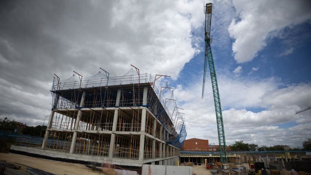 Jorge Ginés, real estate developer: "Not having sufficient electrical power means that up to 60,000 homes can be delayed"