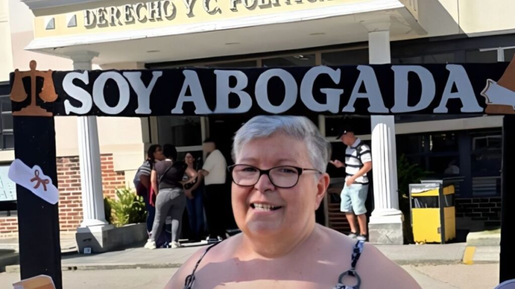 Silvia, pensioner: "I was bored of being retired, that's why I studied law and graduated at the age of 72 with pure perseverance."