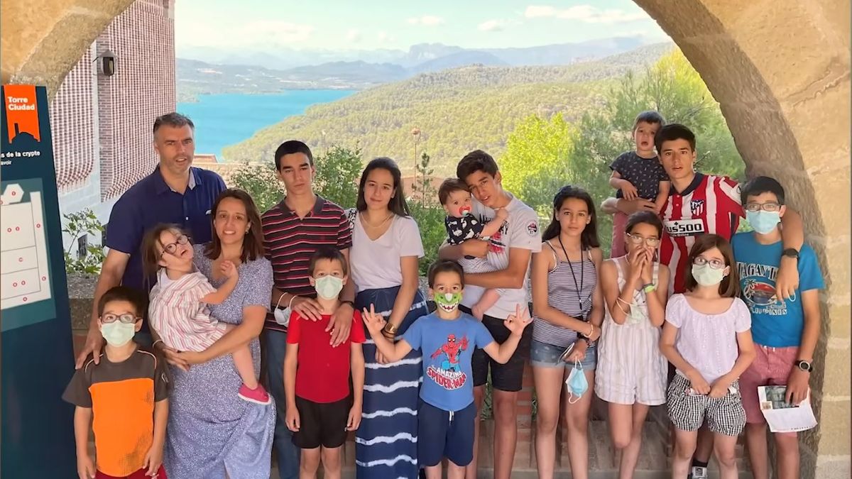 Virginia and Rubén, parents of 14 children: "We were unemployed for 2 years and we already had 6 children, so it was harder"
