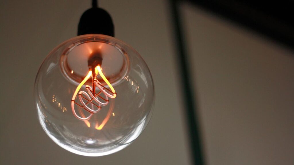 The price of electricity tomorrow, Tuesday, March 3, hourly: the cheapest and most expensive hours of the day