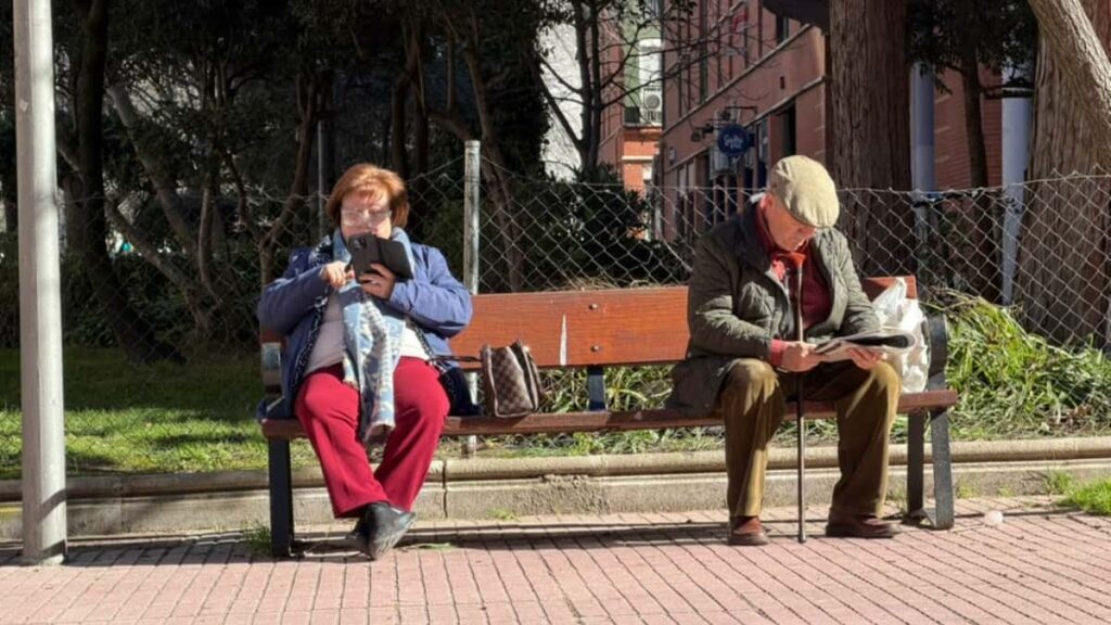 Spain, among the only four countries in Europe in which the public pension covers the average cost of retirement