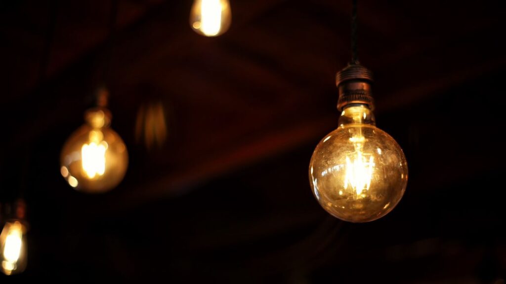 The price of electricity today, Saturday, March 7, 2026: the cheapest and most expensive hours within the PVPC