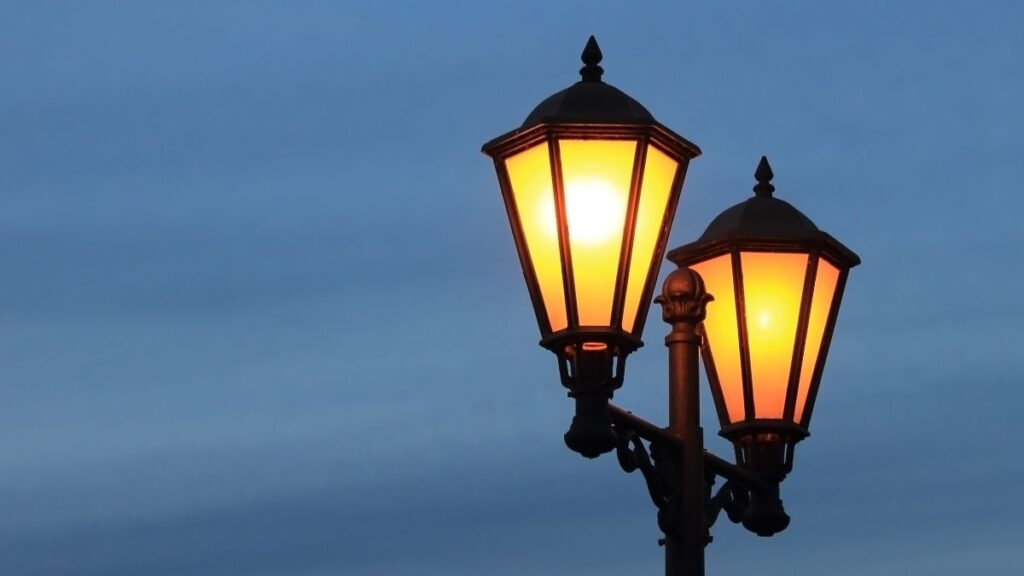 Price of electricity tomorrow Tuesday, March 10, 2026 by hour: the cheapest and most expensive hours of the day