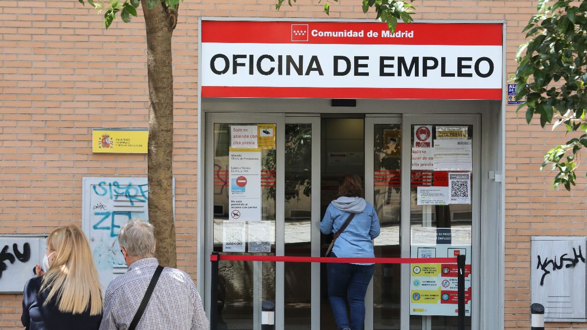 The SEPE will continue to pay the subsidy even if you start working, but the duration will be deducted