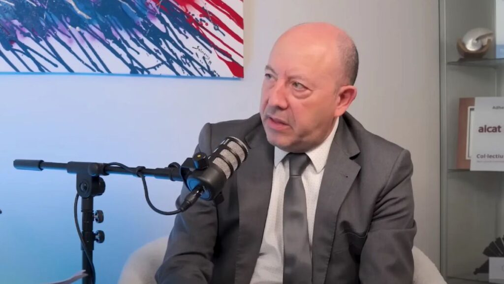 Gonzalo Bernardos, economist: "Those who have variable mortgages, which change, can still find a fixed rate of 2.4%"