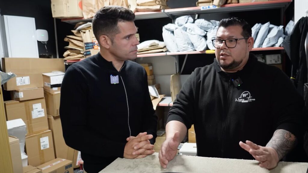 Antonio, owner of a supermarket: "We move between 200 or 300 packages a day, but the standard monthly billing is about 300 or 350 euros"