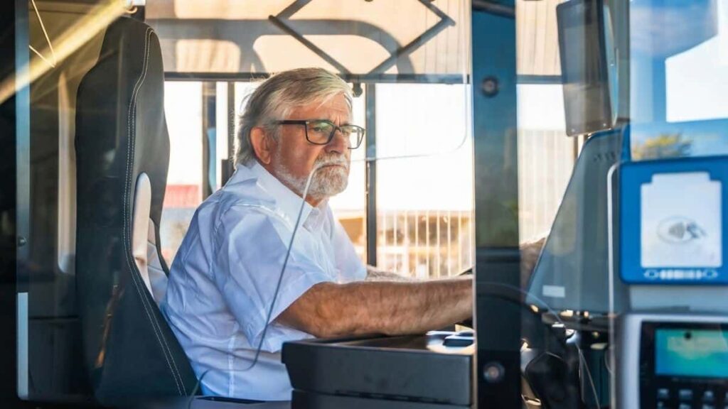A 56-year-old bus driver receives a permanent disability pension for life of 1,841.04 euros for his back and shoulder injuries