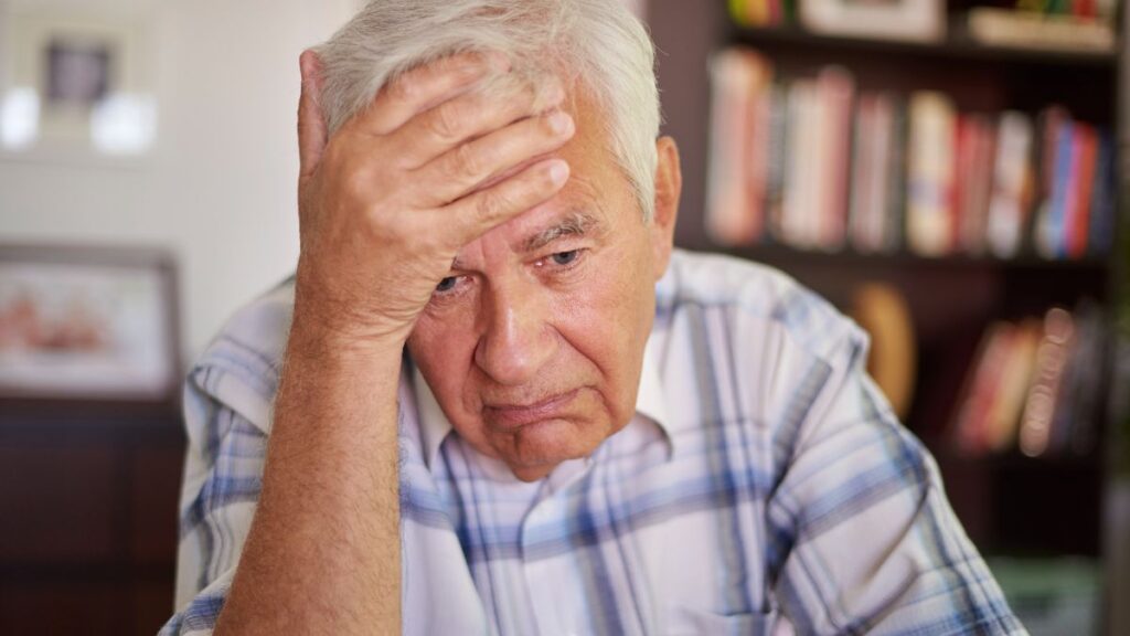 A 75-year-old landlord with financial problems, accused of not relocating a family that lived in an unhealthy apartment: he was acquitted after proving that he tried to find them another home